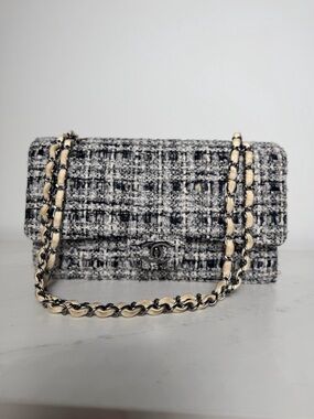 Gray Tweed Chain-Handle Shoulder Bag - Luxury Designer Style